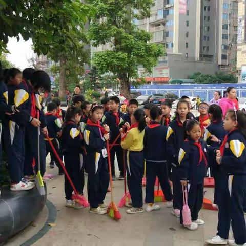 万秀小学1608班学雷锋活动