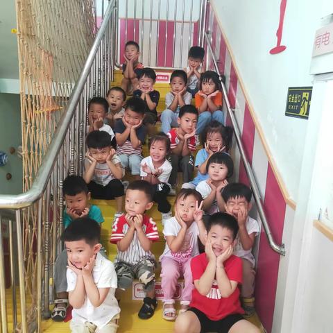 【阳光国际幼儿园中二班】