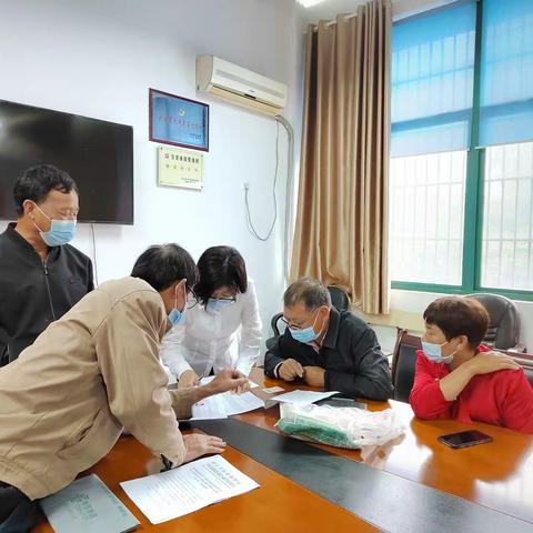 落实三优一免政策 保障农机作业用油