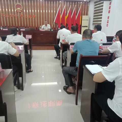 提高站位强认识，齐心协力抗暴雨