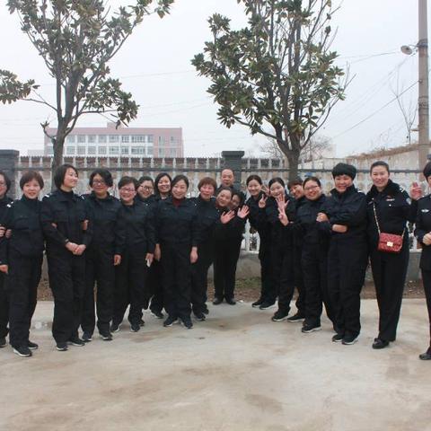铿锵警花 为你自豪