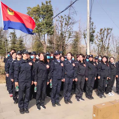 铿锵女警健步走 携手奋进新征程