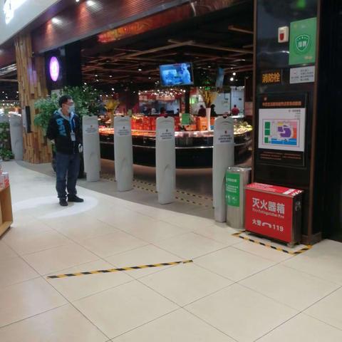 越秀店2月24号防损行走管理报告