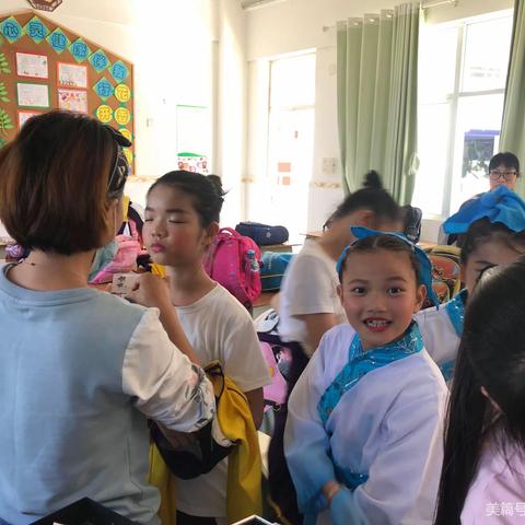 歌唱岁月的甜美，演绎校园的多彩——东风小学第二届“艺术节”暨亲子活动