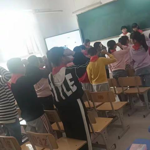 抚宁区抚宁镇学区下庄小学举行“中国少年先锋队建队日”活动