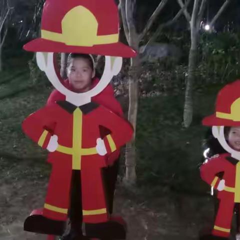 二(6)班，何佳宁，19号