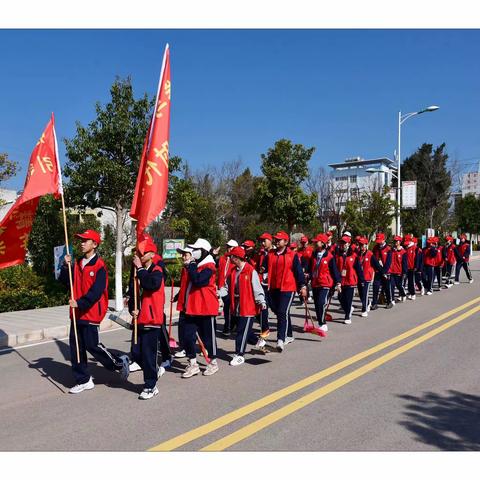 青春献礼新时代 学习雷锋树新风