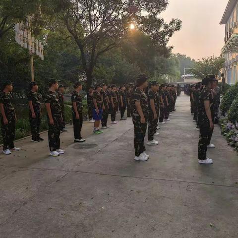 挑战自我，军魂助学魂之二