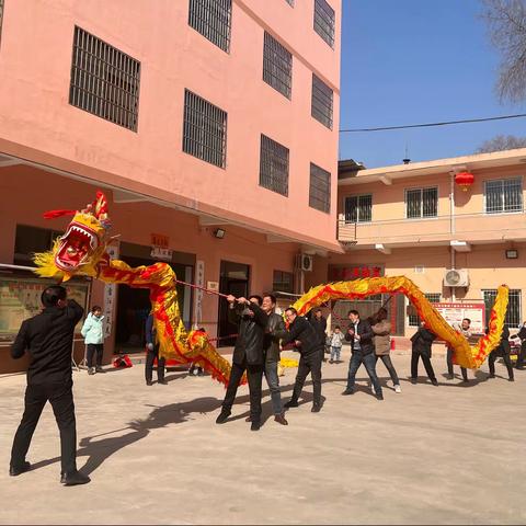 丹江社区龙腾虎跃闹新春