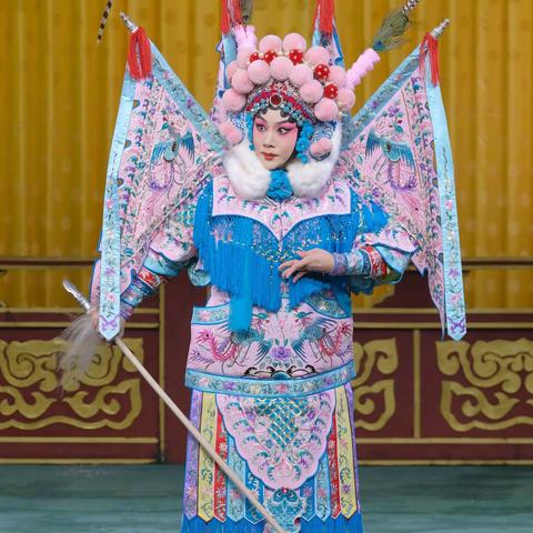京剧，《穆桂英大破天门阵》，剧照赏析，白金饰演穆桂英，北京京剧院演出，📷，墨林摄影，长安大戏院，2021.08.01