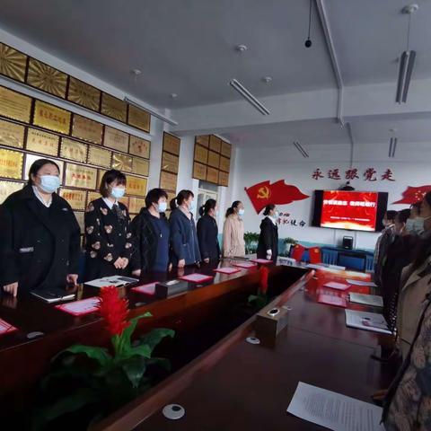 劳模谈励志   教师砥砺行