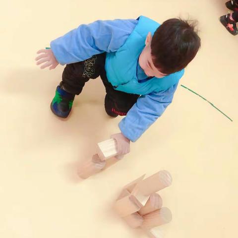 驻马店市驿城区实验幼儿园慧生课程《爱护积木》