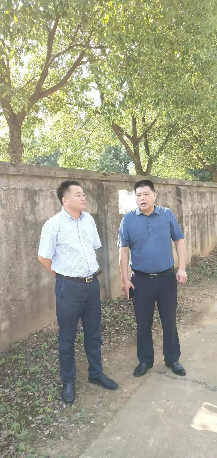 区长黄建文视察郭镇中学
