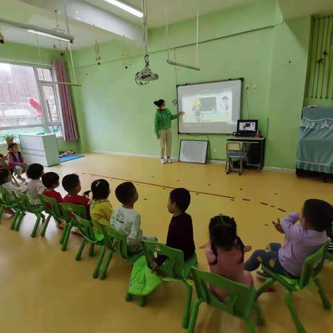 哈多堡幼稚园第一分园—🌱 知危险，会避险，守护安全成长🌱 主题活动