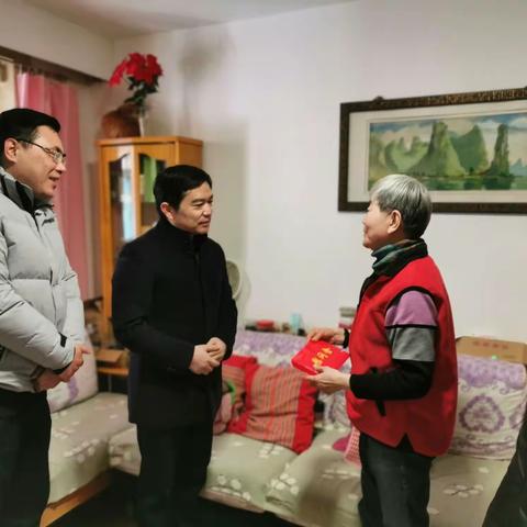 真情走访暖人心，佳节帮扶送关怀 --天桥区法院开展走访慰问社区困难群众活动