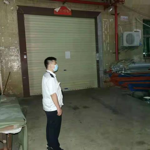 公明街道应急办开展夜间防疫排查行动