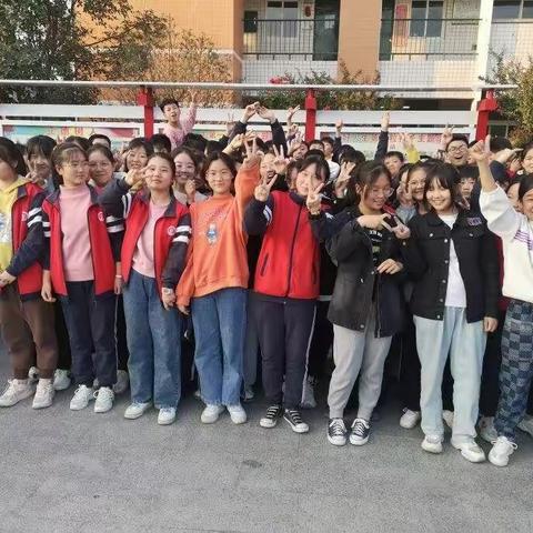 共“课”时艰，不负日光！——淮阳第一中学初中部八年级B段5班万振涛老师的网课监管