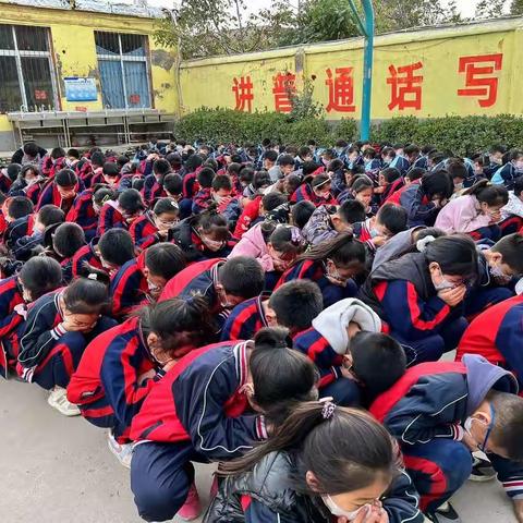 消防演练，防患未“燃”——尚璧总校北井寨小学开展消防应急疏散演练