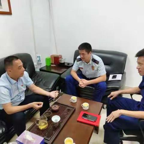 宝安大队防火监督员与松岗街道消安委办座谈交流消防安全工作