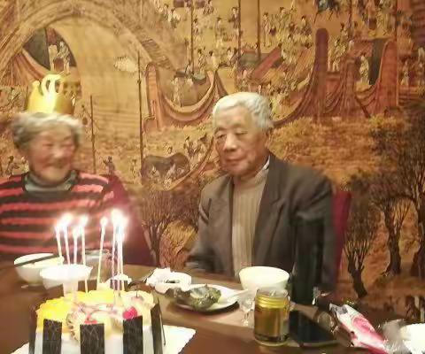 祝陶桂玉八十岁生日快乐