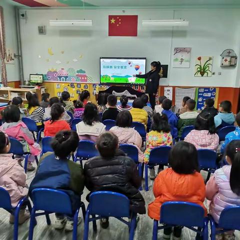 “防踩踏，护安全”——扶轮附幼大一班防踩踏活动