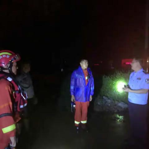 暴雨不停救援不息  蒙阴消防全力救援