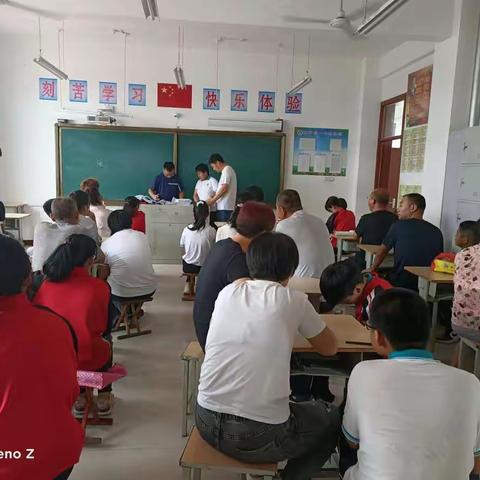 暑期共成长，家校齐奋进——七年级暑期作业检查纪实