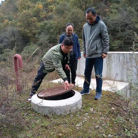 开展八渡镇桃园村饮水专项排查,维修,全面保障饮水安全。                桃园村2022/11/10