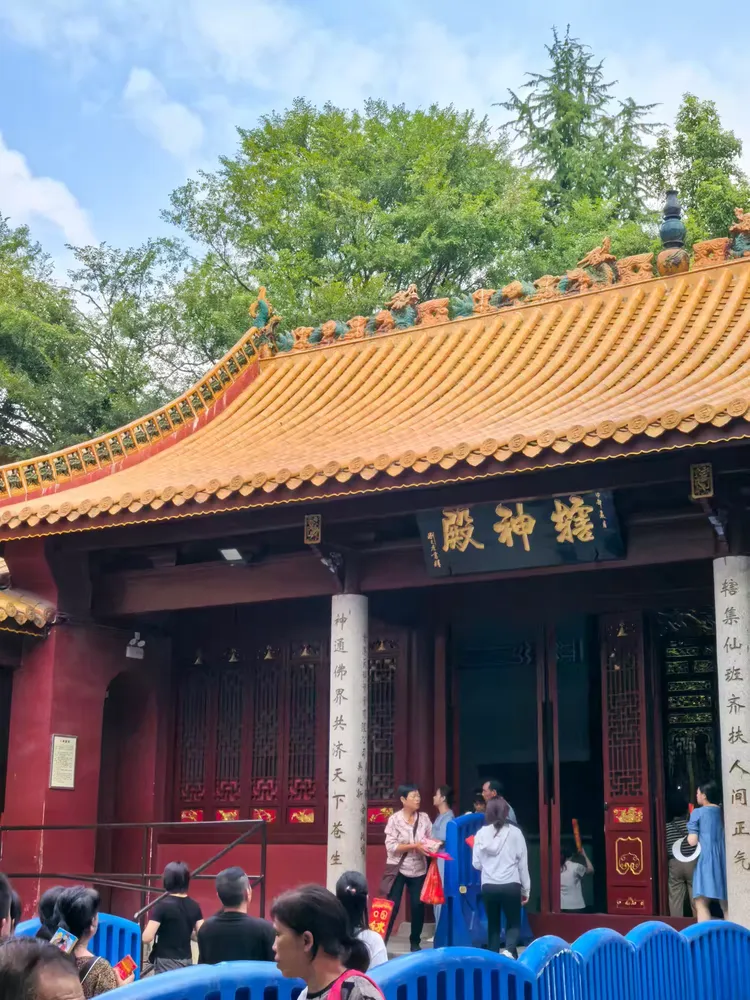 南岳大庙的一天