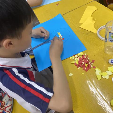 创意美劳 做大树🌳——2106班课后服务
