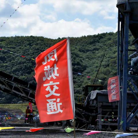 凤城交通的《三蛟线道路改造工程》纪实摄影