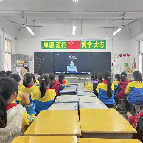 “乐舞”手势舞社团助力“双减”——南蒲街道西郭庄小学