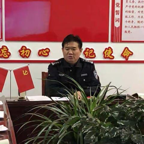 综合行政执法局组织召开传达县委常委会精神专题会议