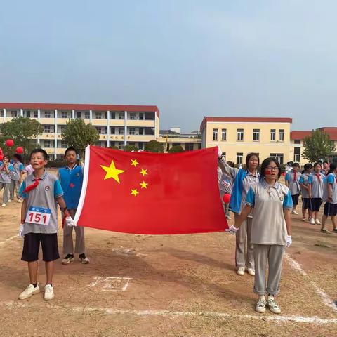 少年负壮气，奋烈自有时