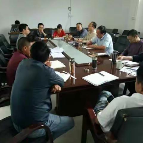 禄劝工业园第一时间学习传达县委政府脱贫摘帽工作例会精神以及学习党内问责条例，对脱贫摘帽工作进行再安排