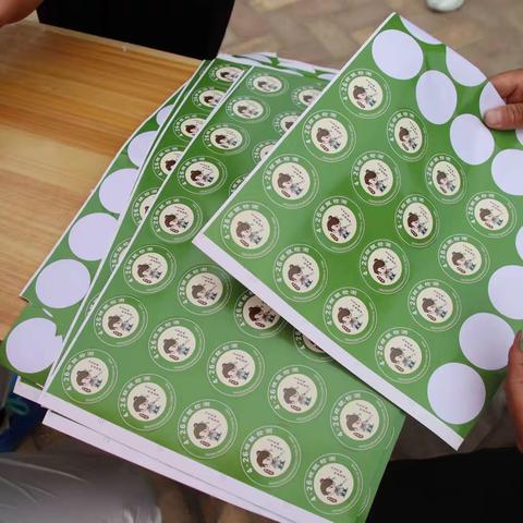 核酸检测出新招，“弃疾”贴纸来报道！