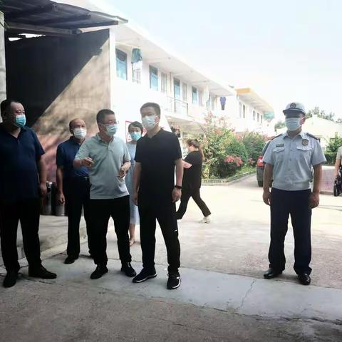 陈仓区副区长杨利刚带队开展敬老院消防安全检查