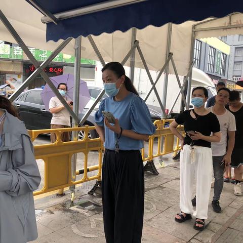 张宅社区全民核酸检测宣传以及新冠疫苗第三针加强针继续推进工作