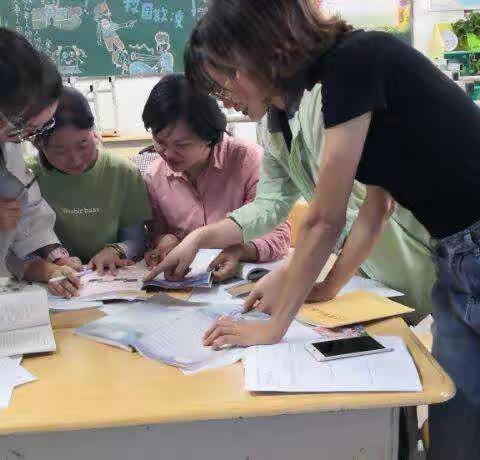 互学习  共成长——记市十小全体教师课程标准学习