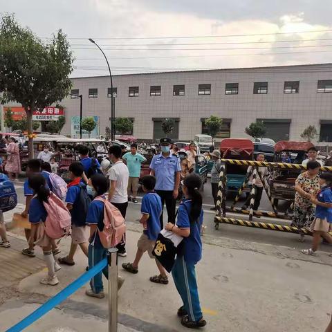 共创平安幸福农场，积极开展巡防工作