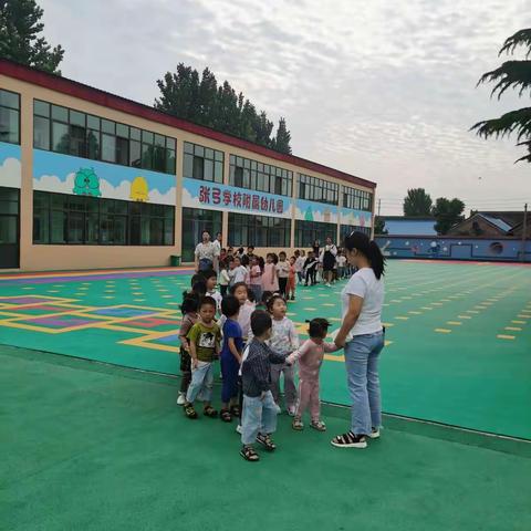 张弓学校附属幼儿园《红领巾快乐农场》半日游活动