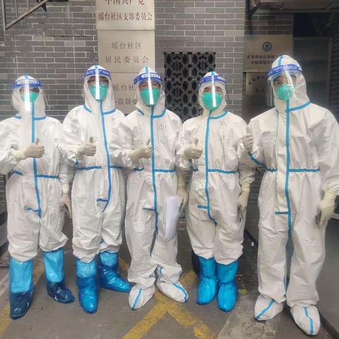 从“三尺讲台”到“抗疫一线”