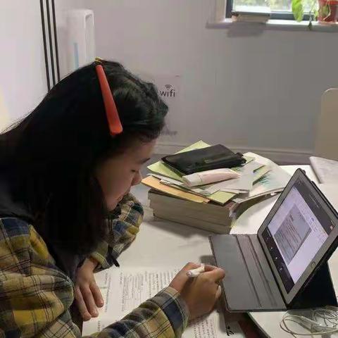 自律拼搏赛，我们在努力！