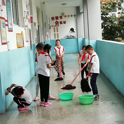 紫金山街小学卫生工作纪实——共创美好校园