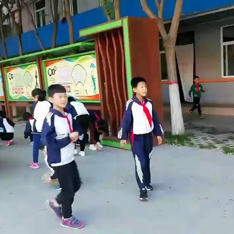 创建美丽校园 我们在行动