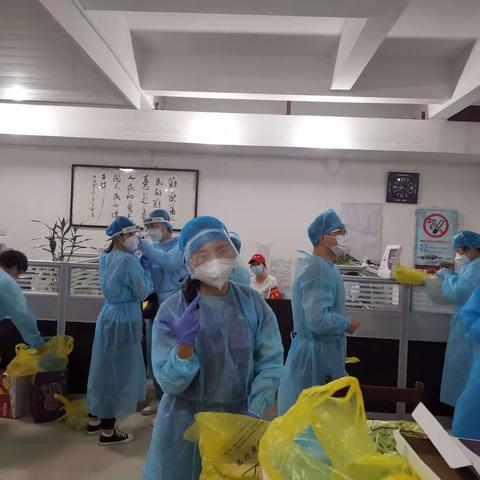 风雨无情人有情，新冠无形我能行        -----五中党支部下沉社区助力核酸检测系列报道