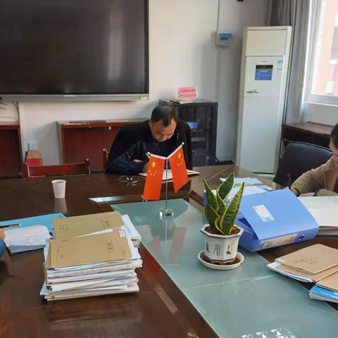 不忘初心，踏实笃行----区教研室帮扶五中之教学常规检查