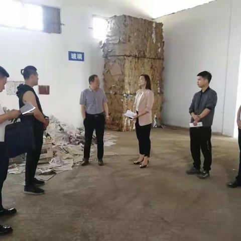 市生活垃圾分类检查组督导检查我区4月份生活垃圾分类工作