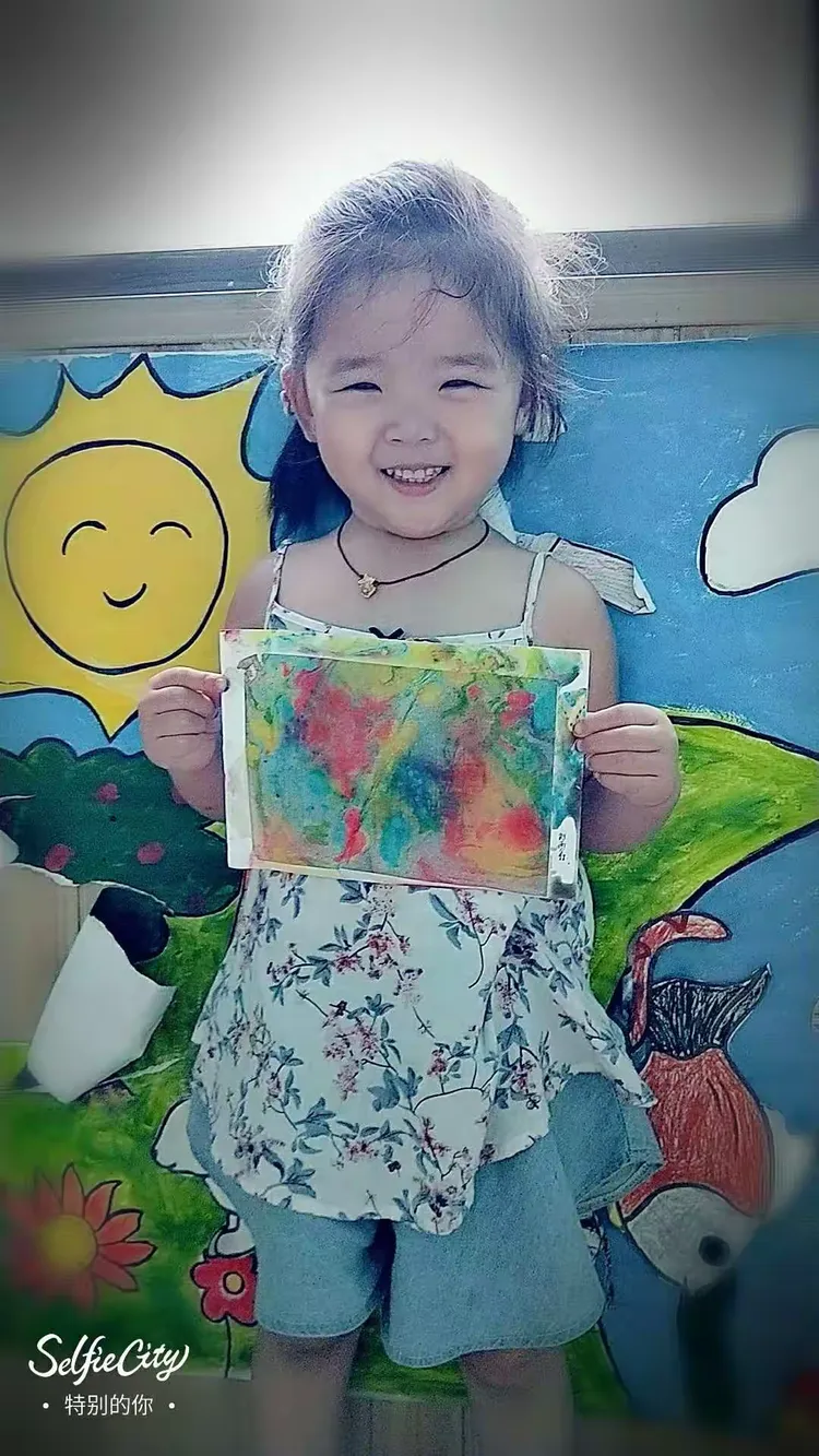 《色彩晕染画》