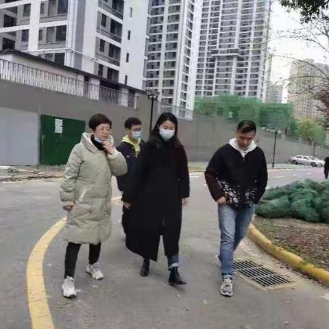 居民议事献妙招       美好社区共缔造